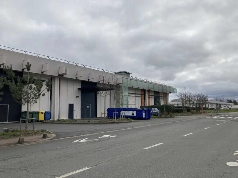 Flex dans Rungis à louer - Photo du bâtiment - Image 2 de 11