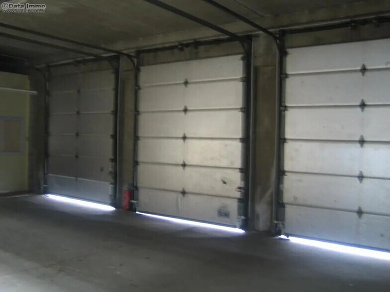 Industrial in Vitry-sur-Seine for lease - Building Photo - Image 3 of 28