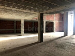 Retail in Narón, La Coruna for lease Interior Photo- Image 2 of 4