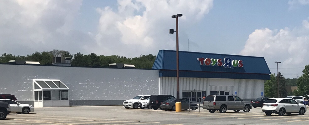 86 Swansea Mall Dr, Swansea, MA à louer - Photo du bâtiment - Image 3 de 9