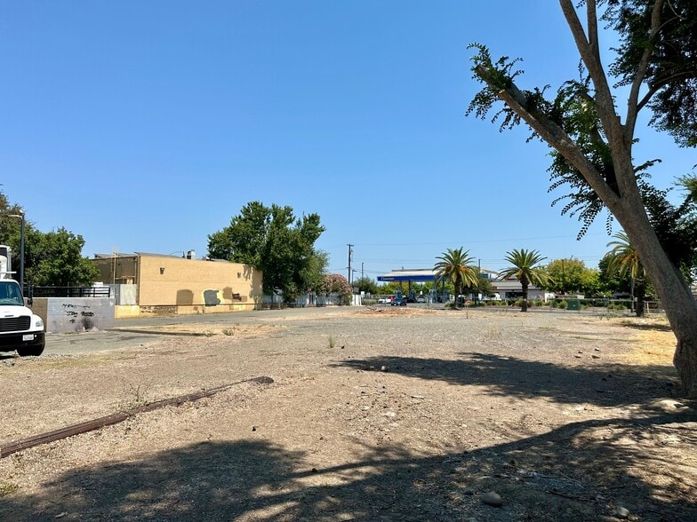 5139 Hillsdale blvd, Sacramento, CA for sale - Building Photo - Image 3 of 25