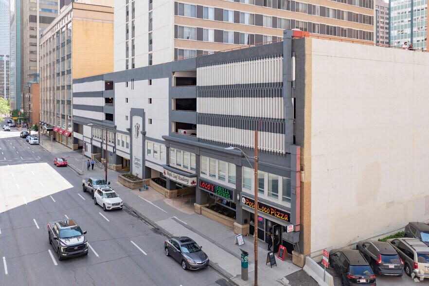 717 6 Ave SW, Calgary, AB for sale - Primary Photo - Image 1 of 1
