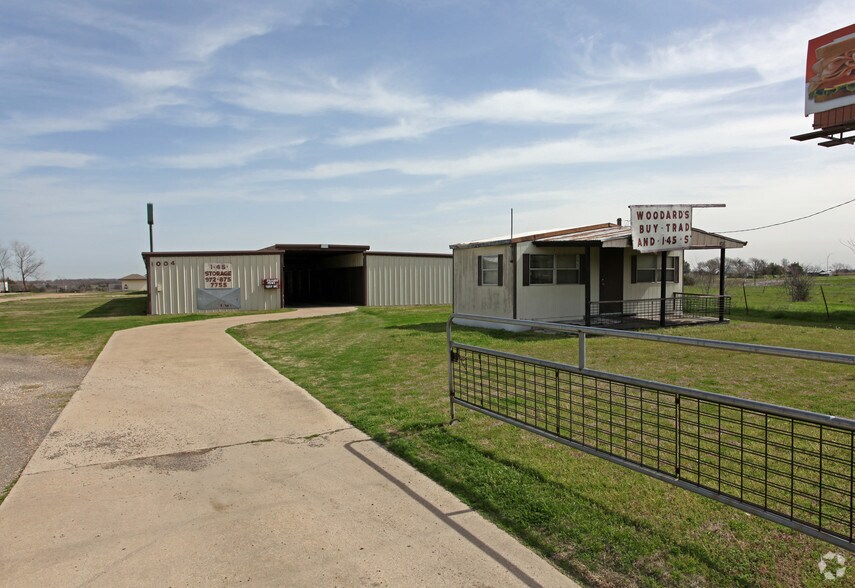 1004 S Interstate Highway 45, Ennis, TX à vendre - Photo du bâtiment - Image 2 de 4