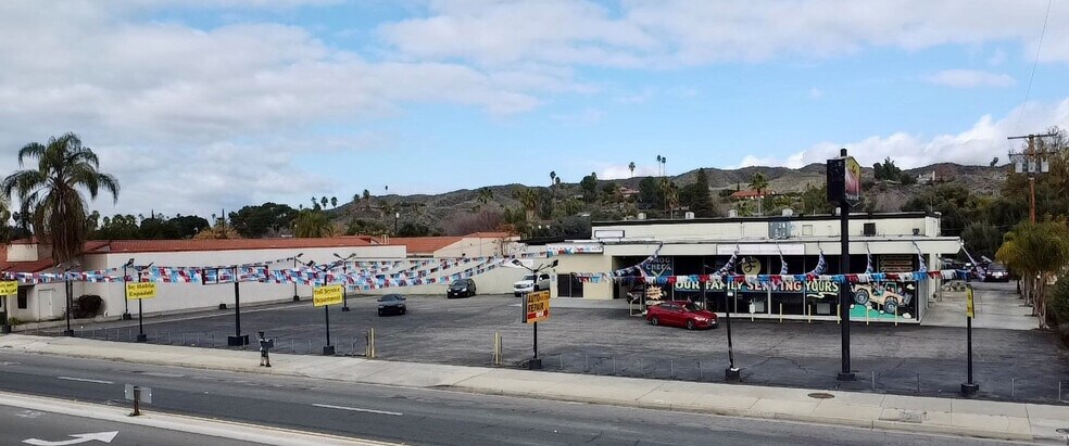 3630 E Florida Ave, Hemet, CA à vendre - Photo principale - Image 1 de 2