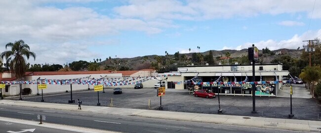 Plus de détails pour 3630 E Florida Ave, Hemet, CA - Commerce de détail à vendre