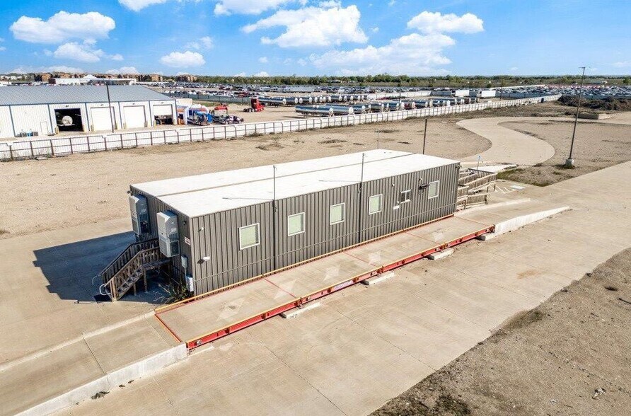 6800 S Interstate Highway 45, Wilmer, TX à louer - Photo du bâtiment - Image 2 de 27