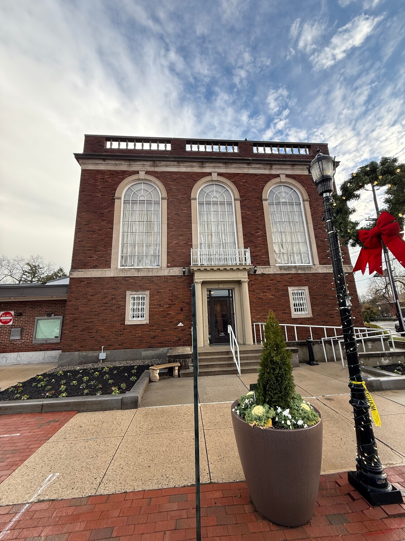 528 Station Ave, Haddon Heights, NJ à louer Photo du bâtiment- Image 1 de 7