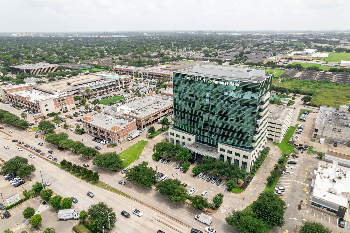 9999 Bellaire Blvd, Houston, TX 77036 - Unit A,B,C,D - - Interior Photo - Image 2 of 11
