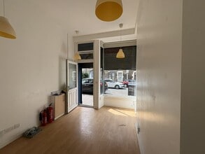 1-3 Dalgety Av, Edinburgh for lease Interior Photo- Image 2 of 3