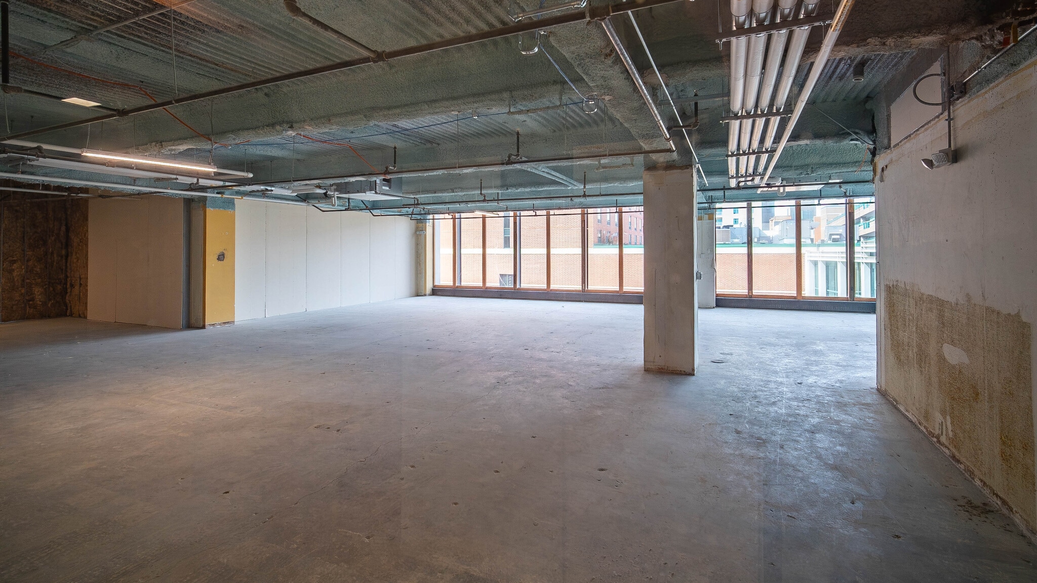 206 S Broadway, Rochester, MN for lease Interior Photo- Image 1 of 2