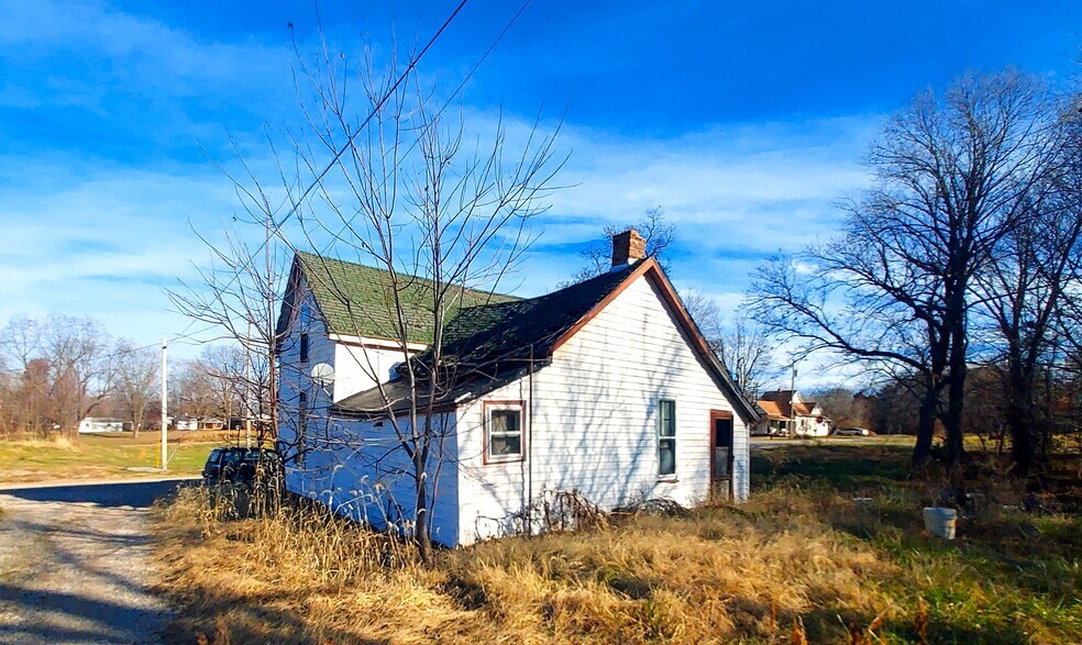306 Cooper St, West Salem, IL à vendre - Photo du bâtiment - Image 2 de 4