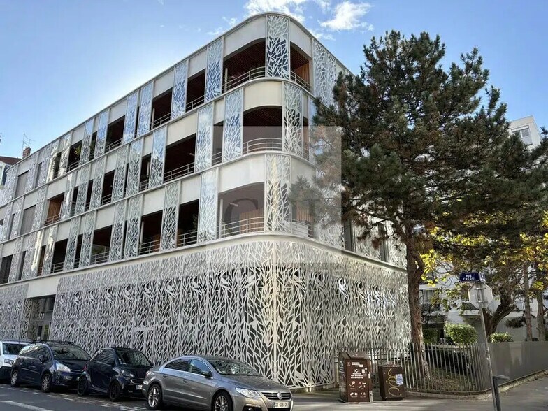 Bureau dans Lyon à louer - Photo du bâtiment - Image 1 de 12