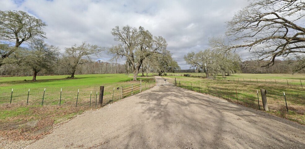 44316 Fontenot rd, Saint Amant, LA à vendre - Photo du bâtiment - Image 3 de 9