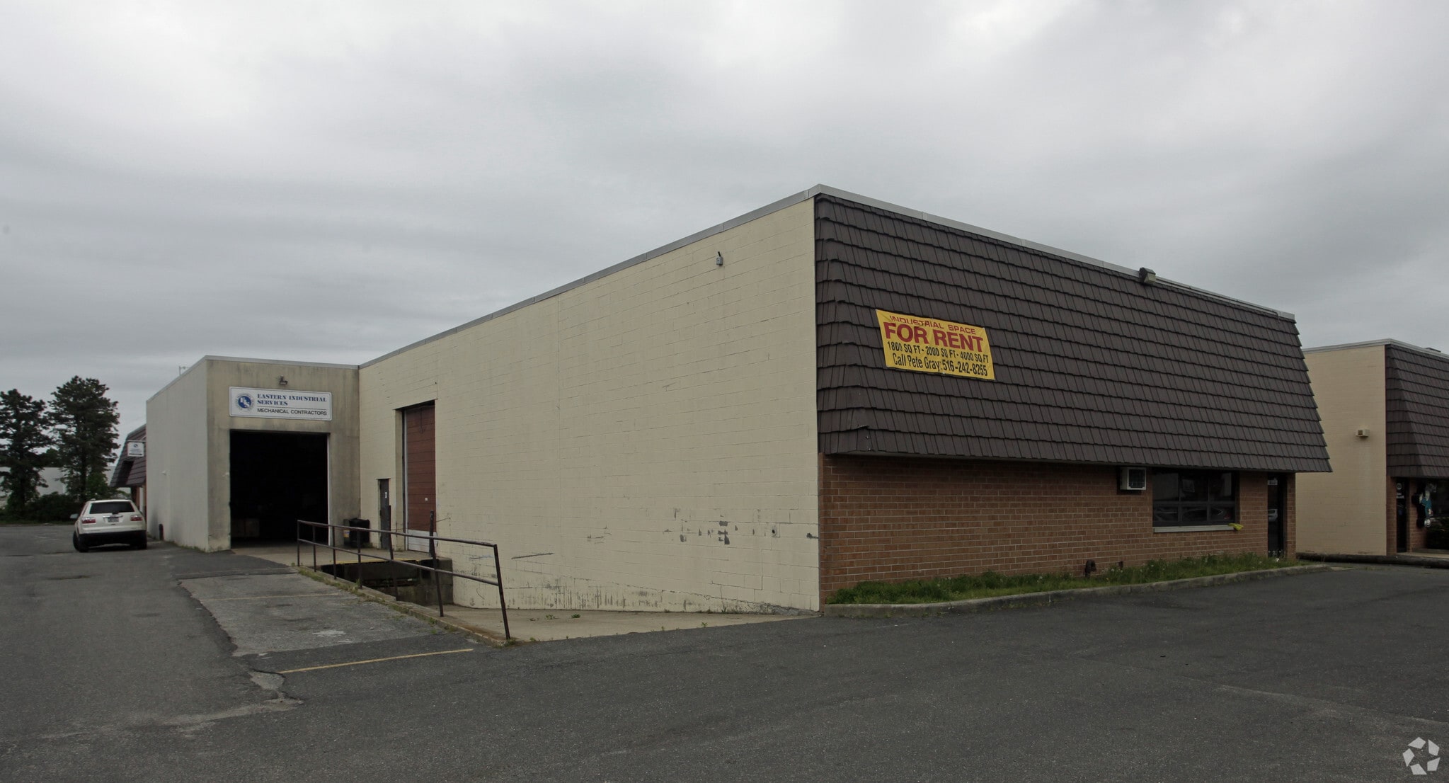 860 S 2nd St, Ronkonkoma, NY for lease Primary Photo- Image 1 of 11