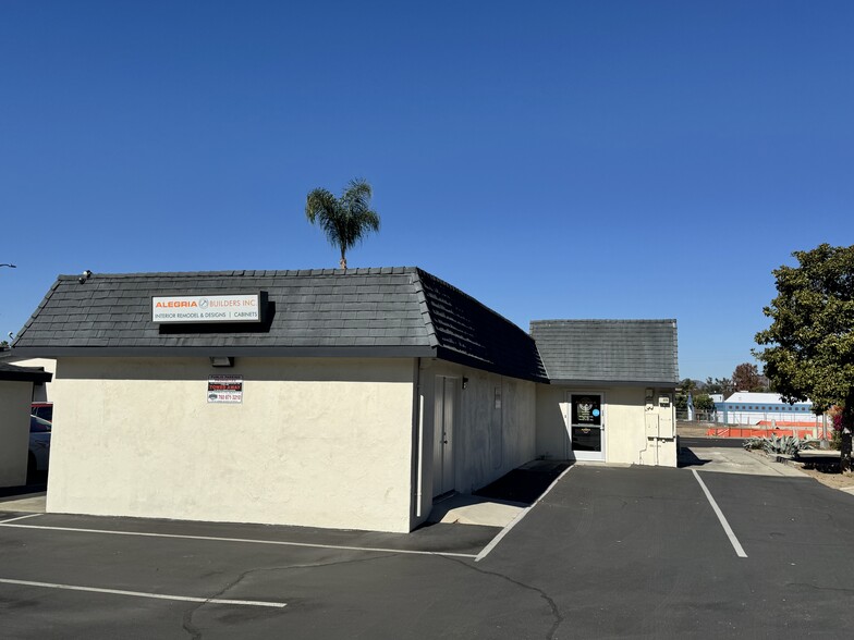 743 E Valley Pky, Escondido, CA for lease - Building Photo - Image 2 of 2