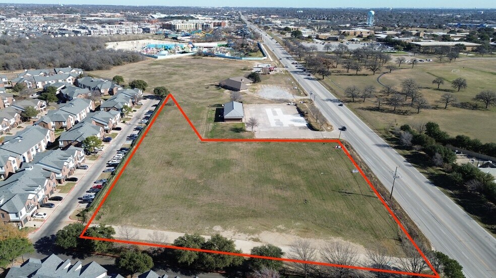 8523 Boulevard 26, North Richland Hills, TX à vendre - Photo du bâtiment - Image 3 de 5