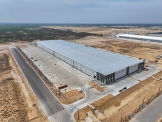 Plus de détails pour 21648 Kraus Lp, Laredo, TX - Industriel à louer