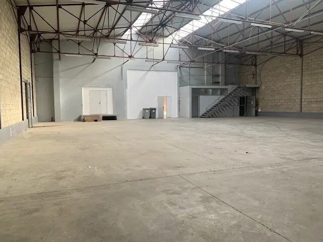 Industrial in Dijon for lease Interior Photo- Image 1 of 12