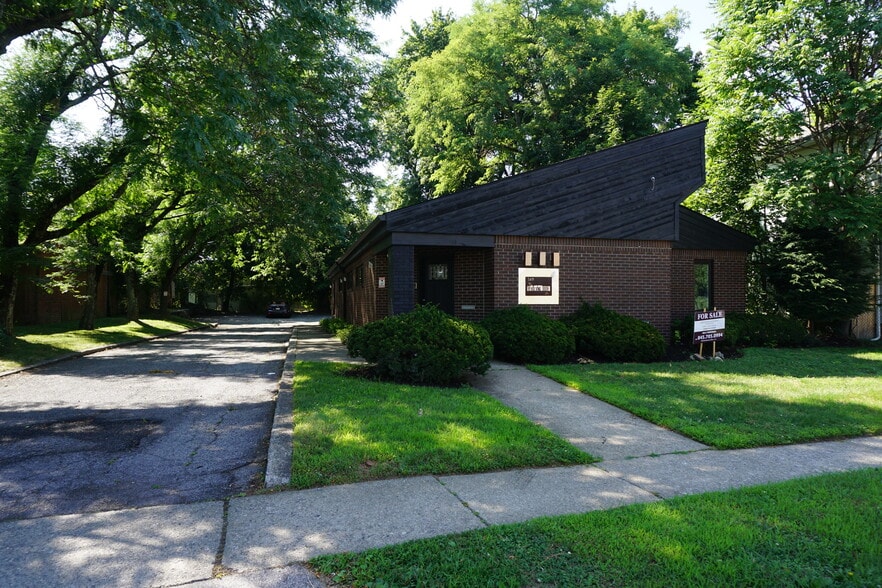 149 S Grand Ave, Poughkeepsie, NY for sale - Building Photo - Image 1 of 9