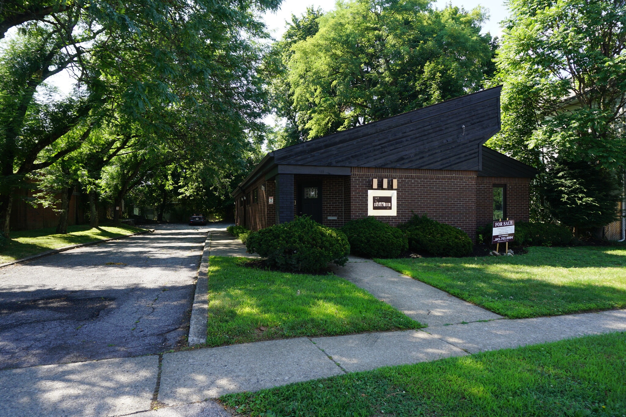 149 S Grand Ave, Poughkeepsie, NY à vendre Photo du bâtiment- Image 1 de 10
