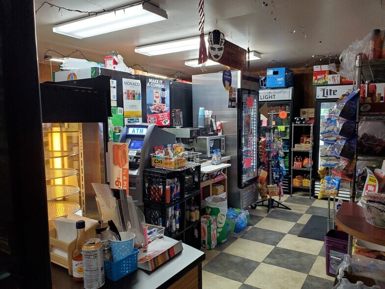 249 Union St, Troy, OH à vendre - Photo intérieure - Image 3 de 5