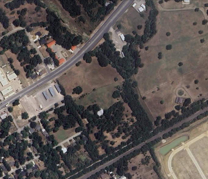 1412 Henderson St, Cleburne, TX for sale - Building Photo - Image 3 of 4