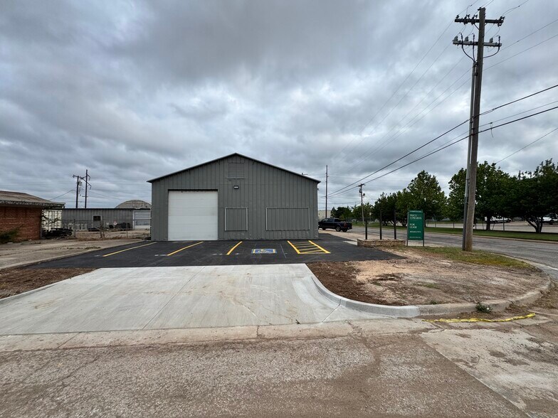 3003 N Oklahoma Ave, Oklahoma City, OK à louer - Photo du bâtiment - Image 3 de 7