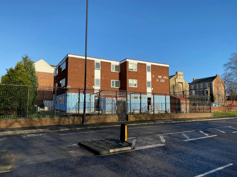 214-216 Westmorland Rd, Newcastle Upon Tyne for sale - Building Photo - Image 1 of 6