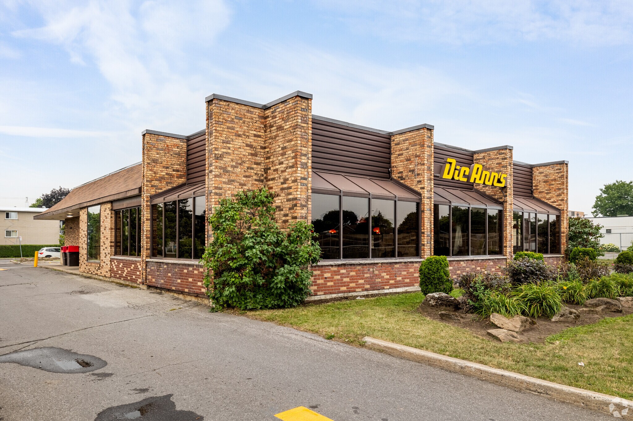 6110 Boul Louis-H.-La Fontaine, Montréal, QC à vendre Photo du bâtiment- Image 1 de 1