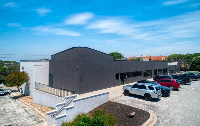 Plus de détails pour 8637 Fredericksburg Rd, San Antonio, TX - Commerce de détail à louer