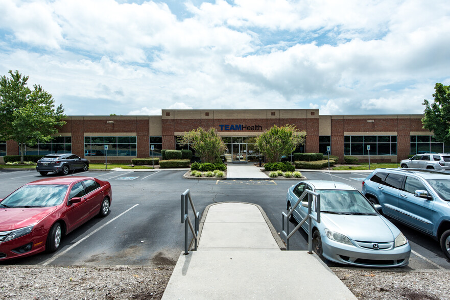 1431 Centerpoint Blvd, Knoxville, TN for lease - Building Photo - Image 2 of 12