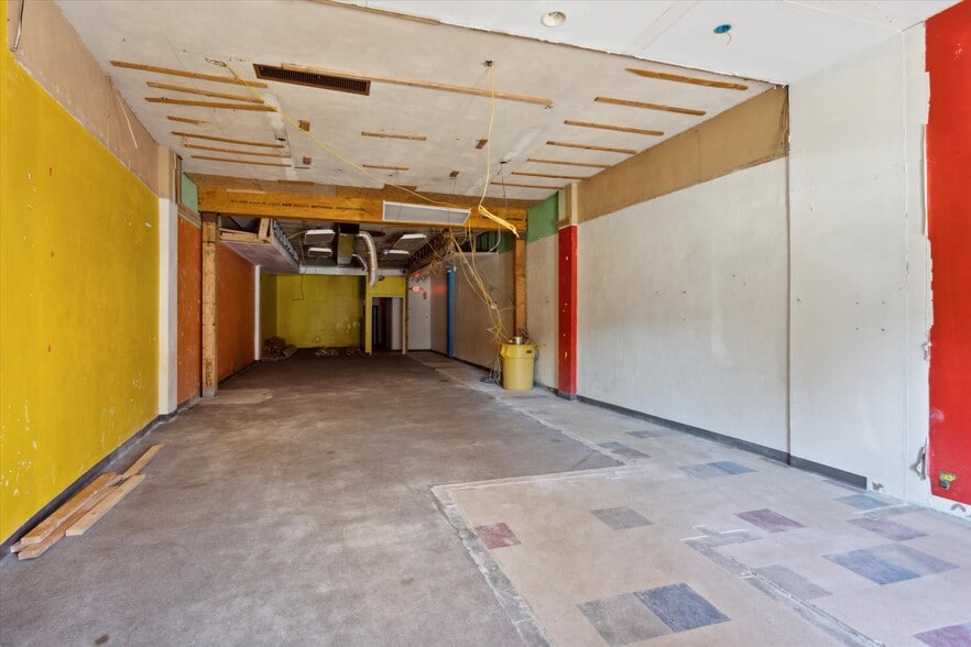 1431-1435 E Vernon Rd, Philadelphia, PA for lease - Interior Photo - Image 2 of 23