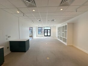 2007 S Neil St, Champaign, IL for lease Building Photo- Image 2 of 9