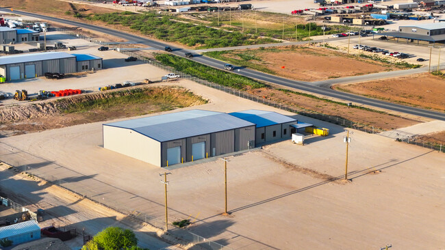 Plus de détails pour 3717 S County Rd 1232, Midland, TX - Industriel à louer