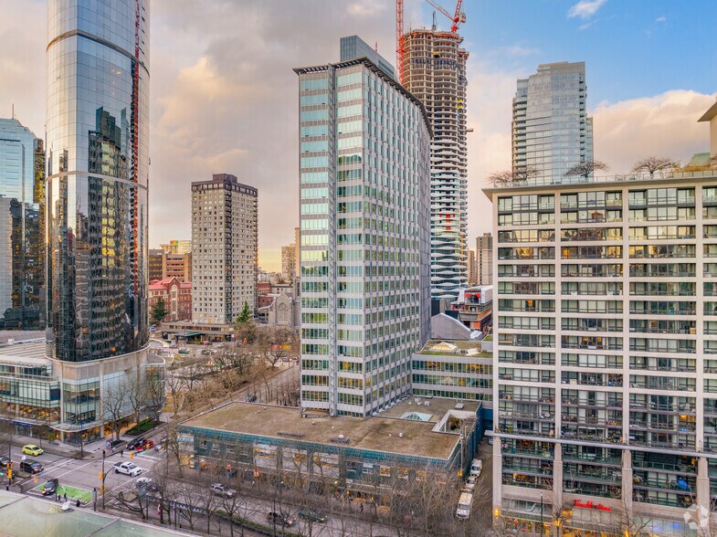 991-993 Hornby St, Vancouver, BC à vendre - Photo du bâtiment - Image 2 de 19