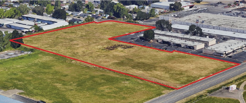 25th Street Industrial Park portfolio of 2 properties for sale on LoopNet.ca - Building Photo - Image 3 of 3