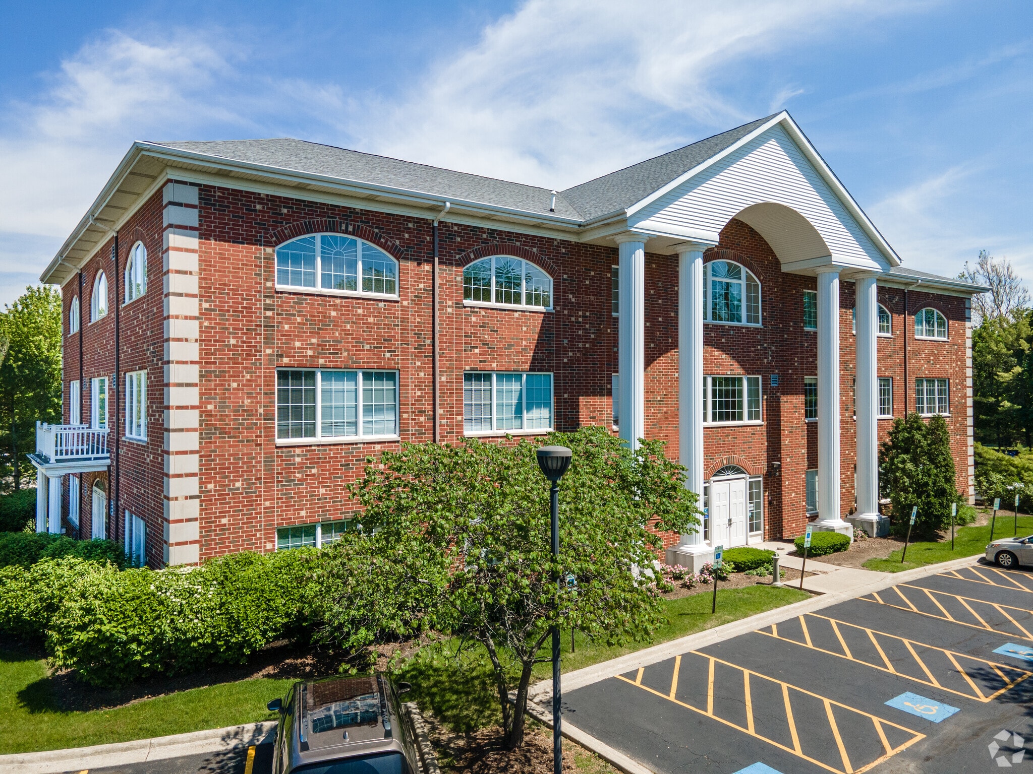 20646 S Abbey Wood Ct, Frankfort, IL for lease Primary Photo- Image 1 of 18