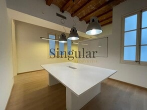 Office in Barcelona, Barcelona for lease Interior Photo- Image 2 of 26