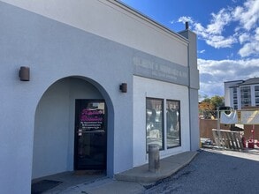 328 S Walnut St, Bloomington, IN for lease Building Photo- Image 2 of 10