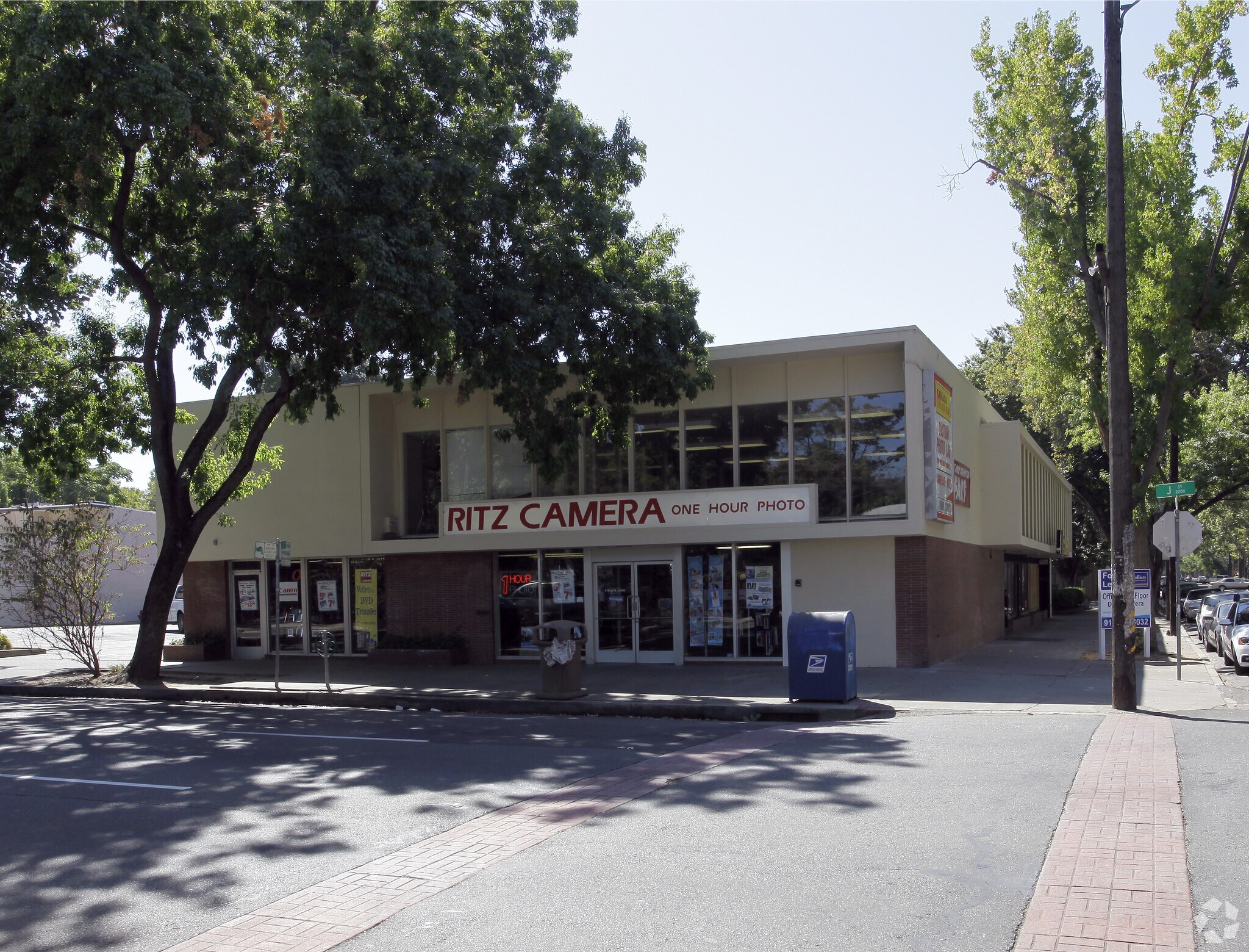 1009 22nd St, Sacramento, CA à louer Photo du bâtiment- Image 1 de 6
