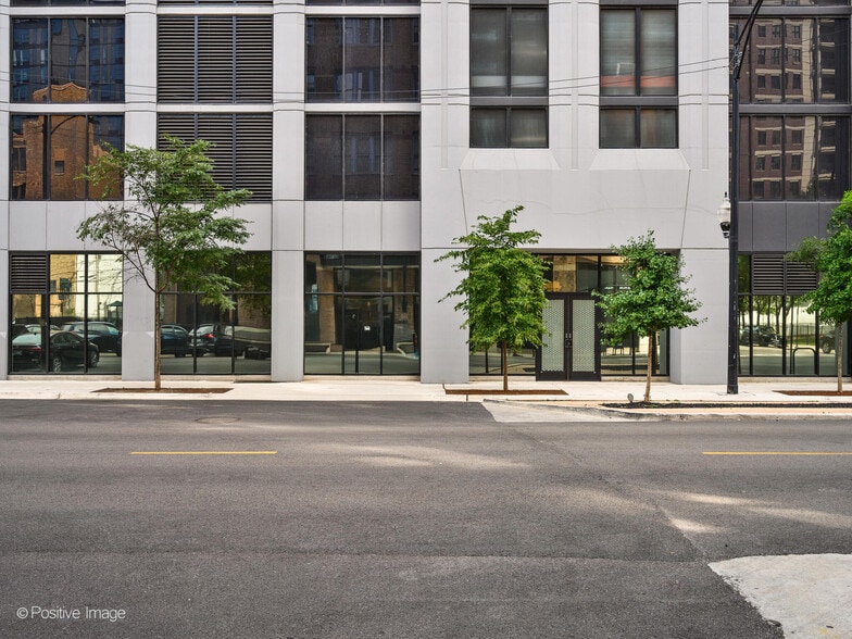 435 W Erie St, Chicago, IL for sale - Building Photo - Image 2 of 44