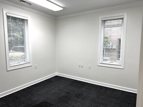 8402 Six Forks Rd, Raleigh, NC for lease Interior Photo- Image 2 of 6