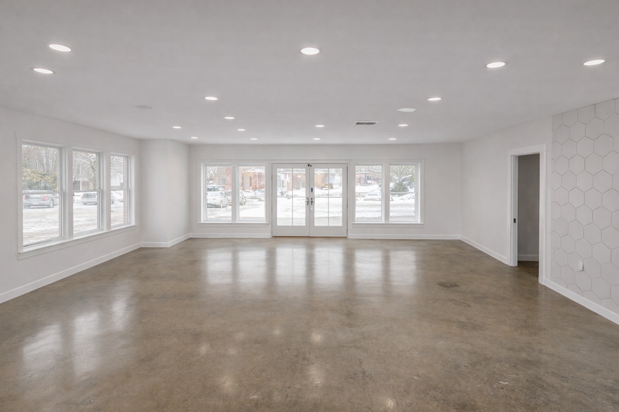 328 Tellico St, Madisonville, TN for sale - Building Photo - Image 2 of 17