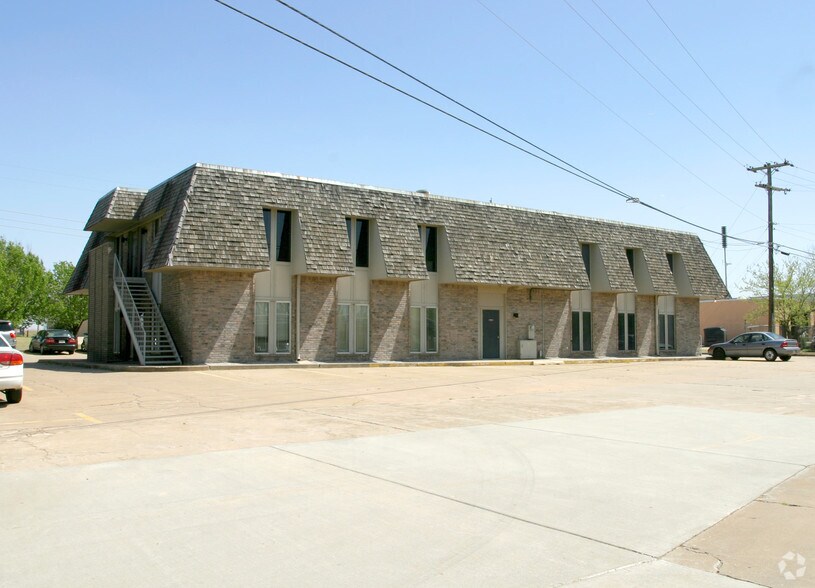 7201 N Classen Blvd, Oklahoma City, OK à louer - Photo du bâtiment - Image 2 de 15