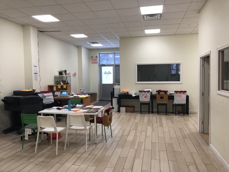 63-14 Queens Blvd, Woodside, NY for lease - Interior Photo - Image 3 of 13