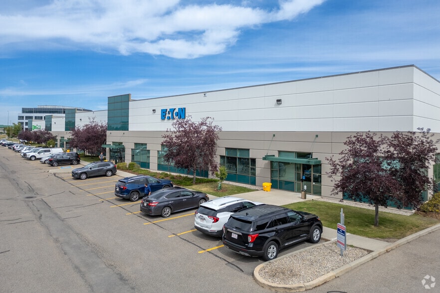 2611 Hopewell Pl NE, Calgary, AB à vendre - Photo principale - Image 1 de 1