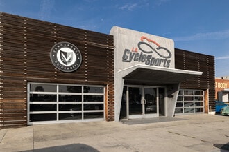 821 W Olive St, Inglewood, CA for lease Interior Photo- Image 2 of 25