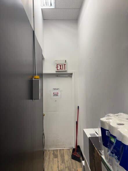 301 Center Ave, Westwood, NJ à louer - Photo du bâtiment - Image 3 de 4