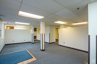 47 Hall St, Medford, MA for lease Interior Photo- Image 2 of 12