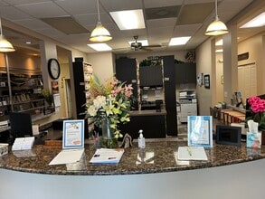 14522 University Point Pl, Tampa, FL for sale Interior Photo- Image 2 of 4